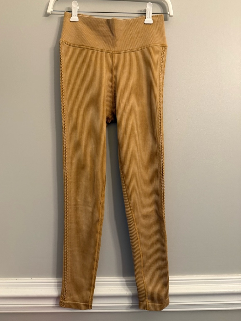 Offline by Aerie textured leggings, nwot, medium